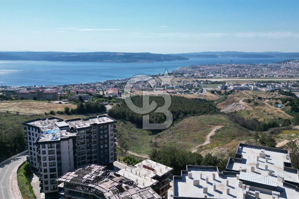 ÇANAKKALE'DE BOĞAZ MANZARALI ARAKAT,SIFIR SATILIK 2+1 DAİRE