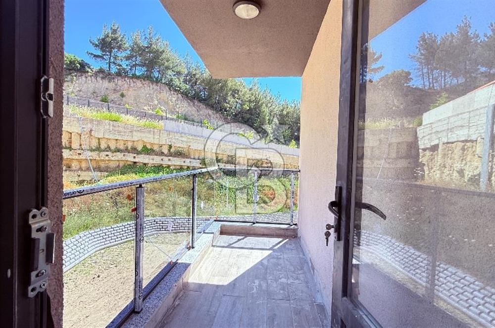 ÇANAKKALE'DE BOĞAZ MANZARALI ARAKAT,SIFIR SATILIK 2+1 DAİRE