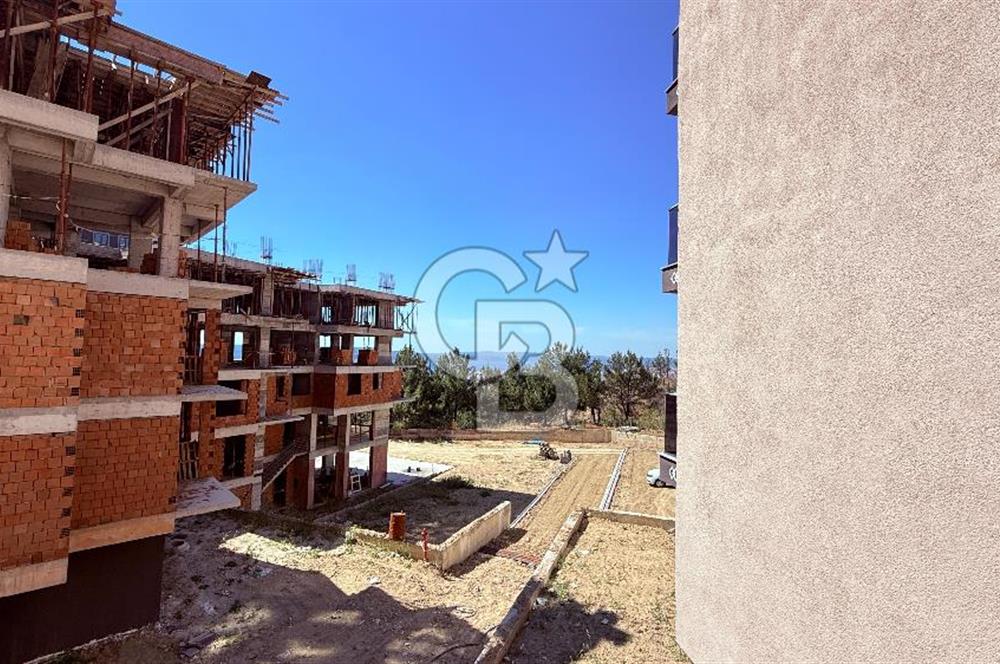 ÇANAKKALE'DE BOĞAZ MANZARALI ARAKAT,SIFIR SATILIK 2+1 DAİRE