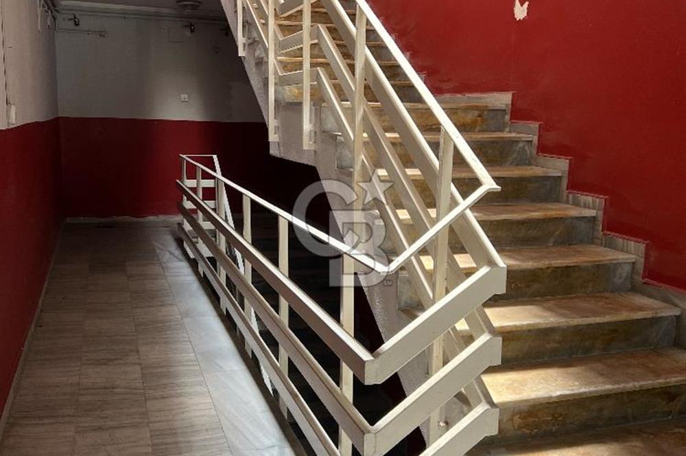BALGAT' TA MERKEZİ KONUMDA CADDEYE CEPHELİ KÖŞE BİNA