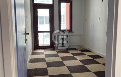 BALGAT' TA MERKEZİ KONUMDA CADDEYE CEPHELİ KÖŞE BİNA