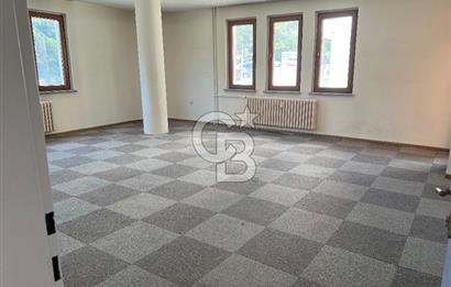 BALGAT' TA MERKEZİ KONUMDA CADDEYE CEPHELİ KÖŞE BİNA
