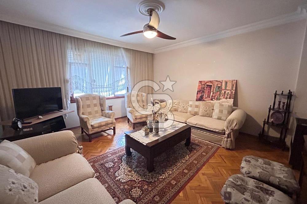 ÜSKÜDAR DA CADDE ÜZERİNDE SATILIK 3+1 DAİRE