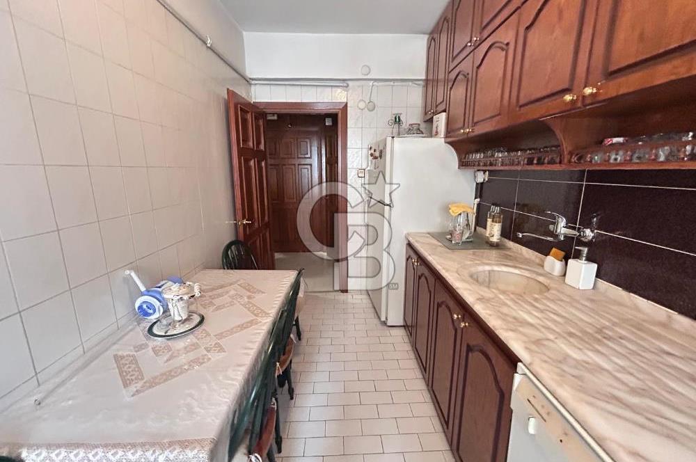 ÜSKÜDAR DA CADDE ÜZERİNDE SATILIK 3+1 DAİRE