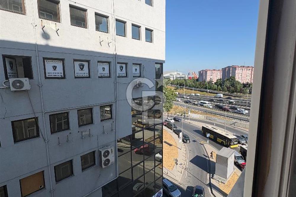 Metro,Metrobüs ve E-5'e Yakın | Şirinevler'de Satılık 2+1
