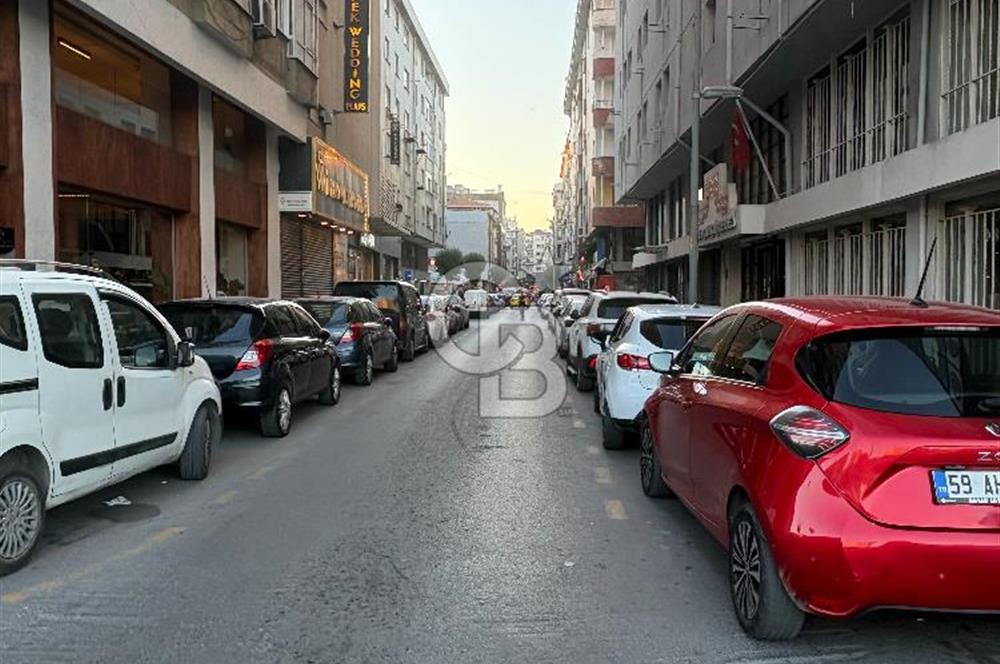 Metro,Metrobüs ve E-5'e Yakın | Şirinevler'de Satılık 2+1