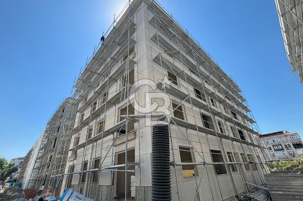 BÜYÜKÇEKMECE FATİH MAHALLESİ CENGİZ TOPEL CSDDESİ YÜCESAN KONAKLARI’NDA SATILIK 2+1 BALKONLU DAİRE