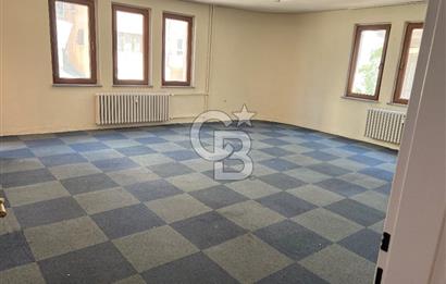 BALGAT' TA MERKEZİ KONUMDA CADDEYE CEPHELİ KÖŞE BİNA