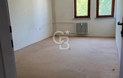 BALGAT' TA MERKEZİ KONUMDA CADDEYE CEPHELİ KÖŞE BİNA