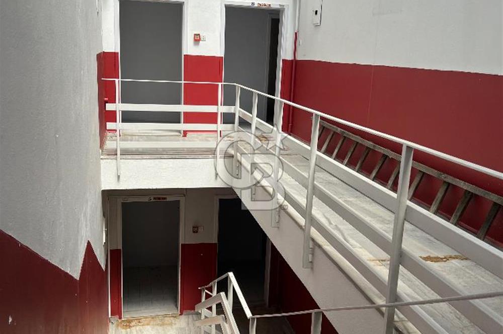 BALGAT' TA MERKEZİ KONUMDA CADDEYE CEPHELİ KÖŞE BİNA
