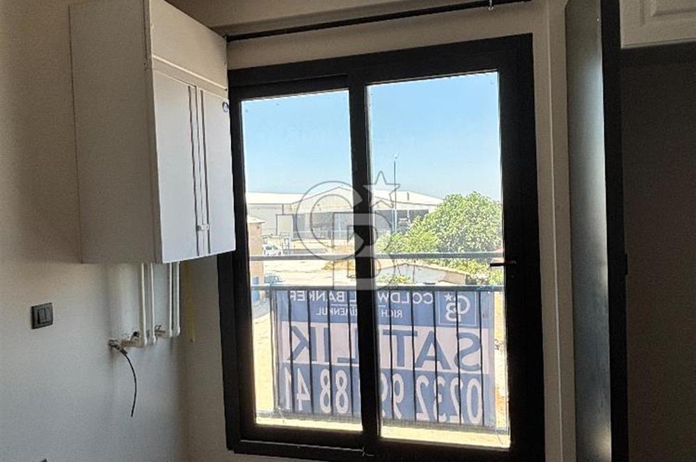 SEYREK PAZAR YERİ, BAKIRÇAY Ü. ANA CADDE YAKINI SATILIK YENİ 1+1