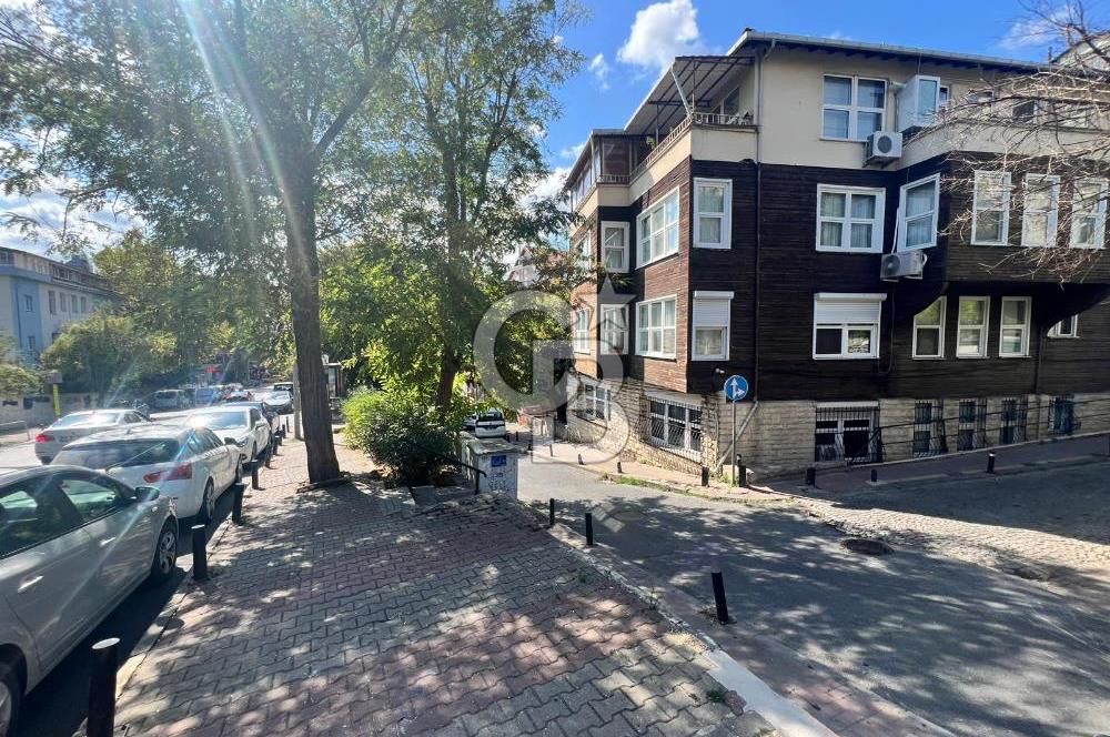 Ortaköy Aydınlık Sokak'ta satılık ferah 2+1 daire