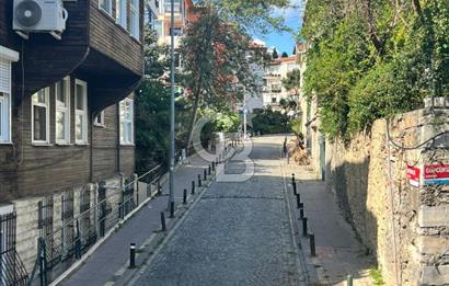 Ortaköy Aydınlık Sokak'ta satılık ferah 2+1 daire