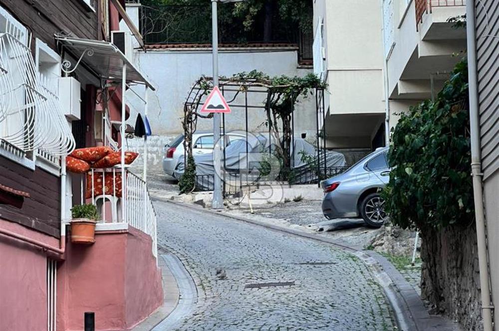 Ortaköy Aydınlık Sokak'ta satılık ferah 2+1 daire
