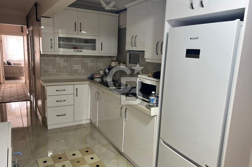 Ortaköy Aydınlık Sokak'ta satılık ferah 2+1 daire