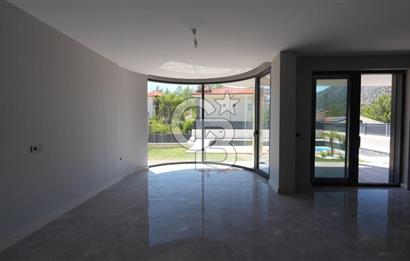 Dalaman EOS ta 450m² Bahçeli, Havuzlu, Sıfır Lüks Villa