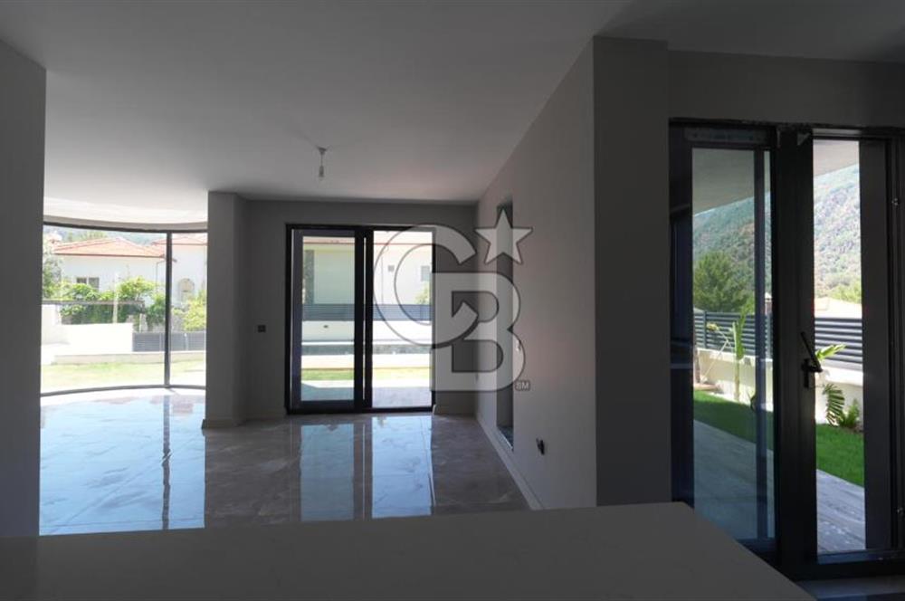 Dalaman EOS ta 450m² Bahçeli, Havuzlu, Sıfır Lüks Villa