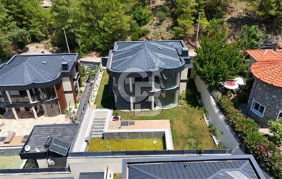 Muğla Dalaman da Satılık Havuzlu Lüks Villa