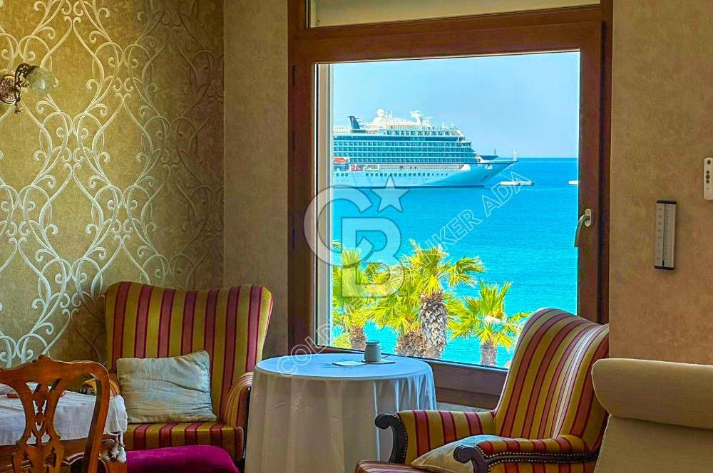 Kuşadası Kordon’da Panoramik Deniz Manzaralı Çatı Dubleks
