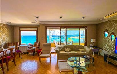Kuşadası Kordon’da Panoramik Deniz Manzaralı Çatı Dubleks