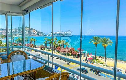 Kuşadası Kordon’da Panoramik Deniz Manzaralı Çatı Dubleks