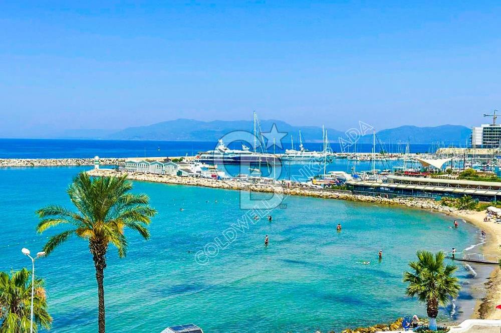 Kuşadası Kordon’da Panoramik Deniz Manzaralı Çatı Dubleks