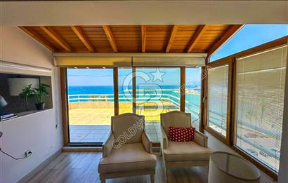 Kuşadası Kordon’da Panoramik Deniz Manzaralı Çatı Dubleks