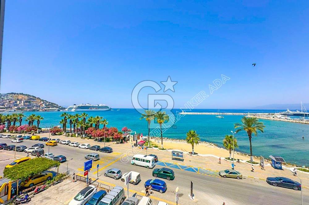 Kuşadası Kordon’da Panoramik Deniz Manzaralı Çatı Dubleks