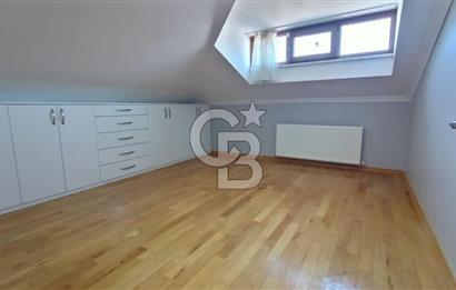 Acıbadem'de Satılık 3+2 Geniş Çatı Dubleksi