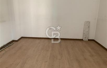 MEBUSEVLERİ ŞEREFLİ SOKAKTA YÜKŞEK GİRİŞ YAPILI 3+1 SATLIK DAİRE