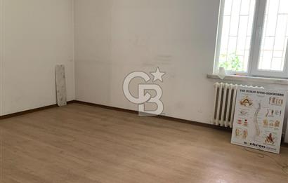 MEBUSEVLERİ ŞEREFLİ SOKAKTA YÜKŞEK GİRİŞ YAPILI 3+1 SATILIK OFİS