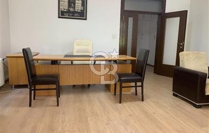 MEBUSEVLERİ ŞEREFLİ SOKAKTA YÜKŞEK GİRİŞ YAPILI 3+1 SATLIK DAİRE