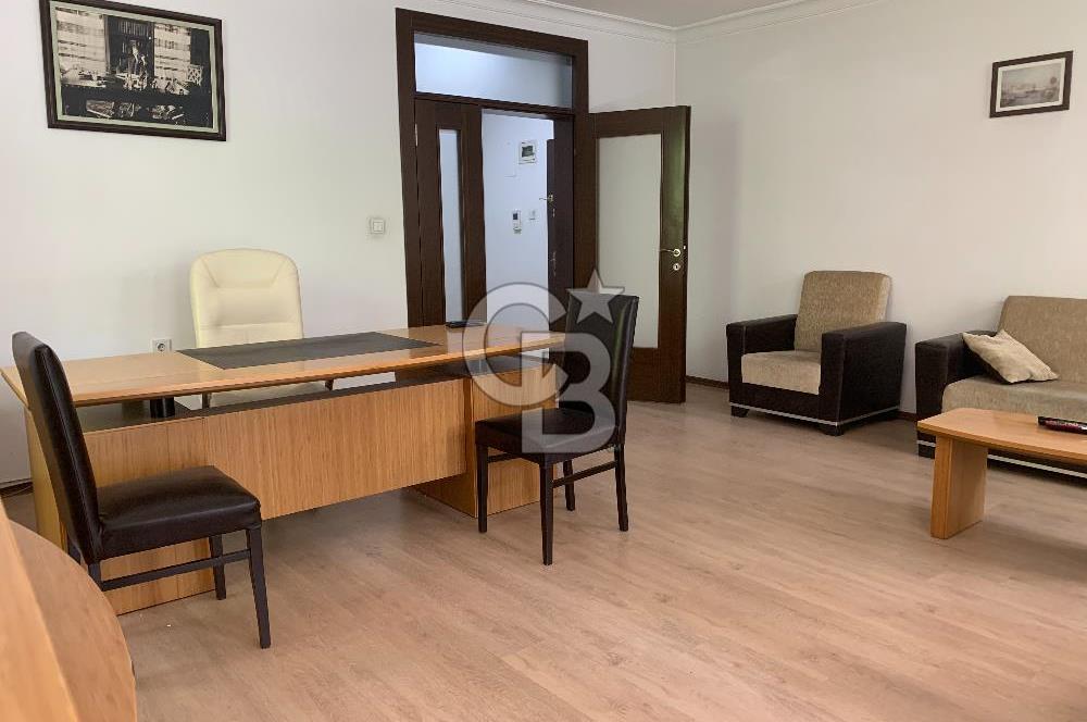 MEBUSEVLERİ ŞEREFLİ SOKAKTA YÜKŞEK GİRİŞ YAPILI 3+1 SATLIK DAİRE