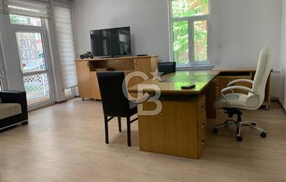 MEBUSEVLERİ ŞEREFLİ SOKAKTA YÜKŞEK GİRİŞ YAPILI 3+1 SATLIK DAİRE