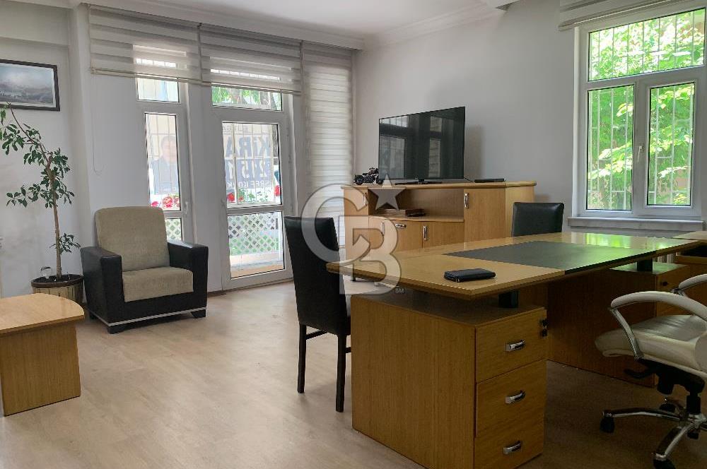 MEBUSEVLERİ ŞEREFLİ SOKAKTA YÜKŞEK GİRİŞ YAPILI 3+1 SATLIK DAİRE