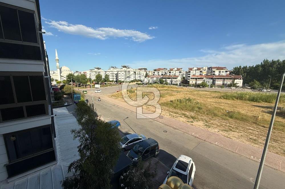 HURMA’DA HAVUZLU BİNADA SATILIK ARA KAT 2+1 DAİRE