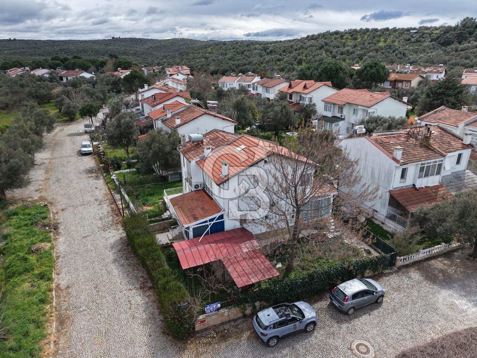 Ayvalık Sahilkent Denize Yürüme Mesafesi Yazlık Villa