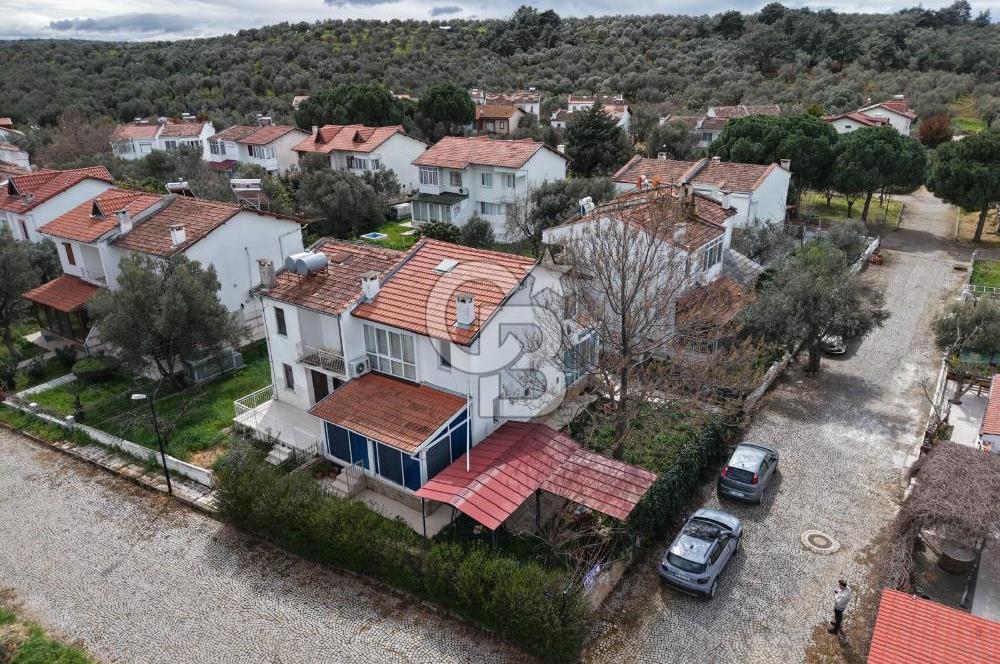 Ayvalık Sahilkent Denize Yürüme Mesafesi Yazlık Villa