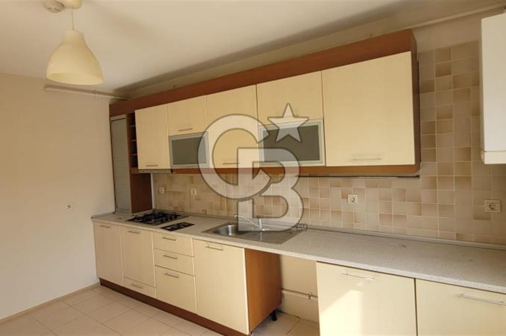 Karşıyaka Oyak Sitesinde Deniz Şehir Doğa Manzaralı Kiralık Daire.
