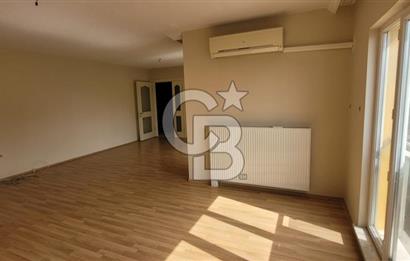 Karşıyaka Oyak Sitesinde Deniz Şehir Doğa Manzaralı Kiralık Daire.