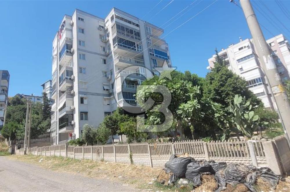 Karşıyaka Zübeyda hanım mah.de merkezi Lokasyonda satılık 3+1 Daire.