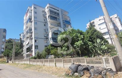Karşıyaka Zübeyda hanım mah.de merkezi Lokasyonda satılık 3+1 Daire.