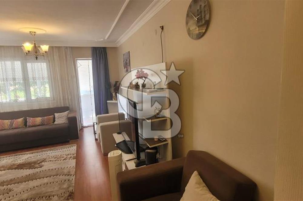 Karşıyaka Zübeyda hanım mah.de merkezi Lokasyonda satılık 3+1 Daire.