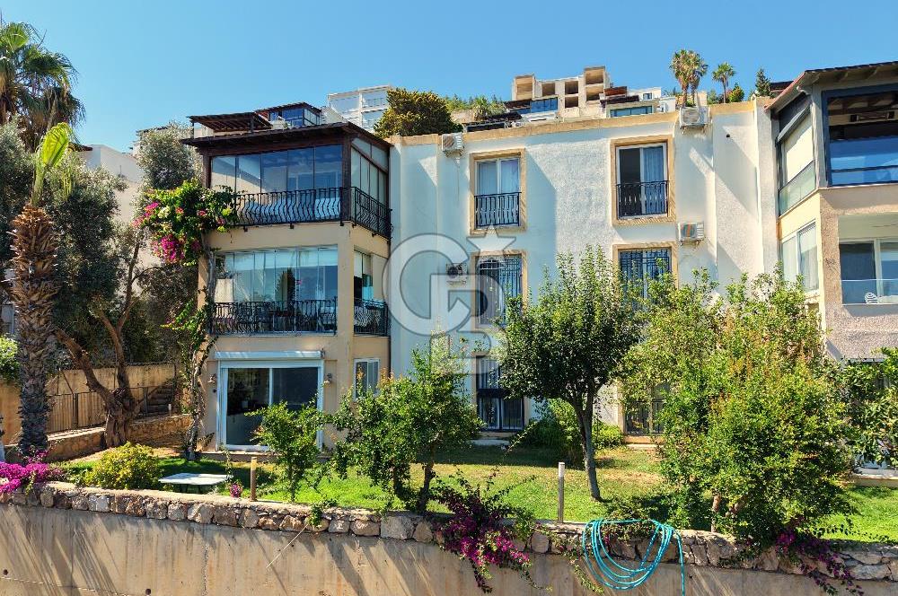 Bodrum Merkez'de Satılık Geniş Site İçi 2+1 Bahçe Katı Daire