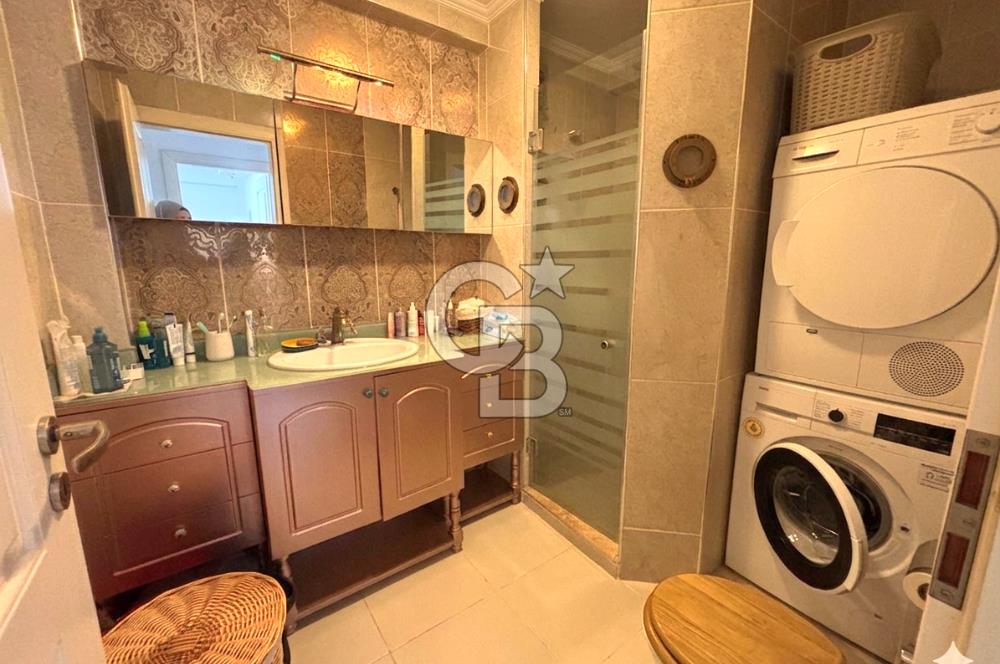 Bodrum Merkez'de Satılık Geniş Site İçi 2+1 Bahçe Katı Daire