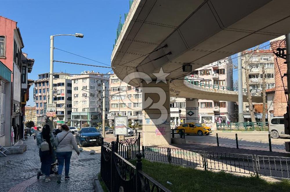 BURSA OSMANGAZİ ALTIPARMAK CADDESİ KİRALIK DÜKKAN + OFİS KATLARI