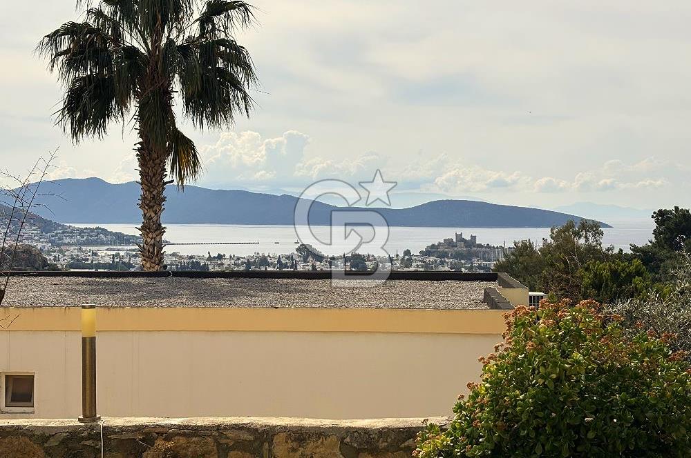 Bodrum Merkez'de Satılık Geniş Site İçi 2+1 Bahçe Katı Daire