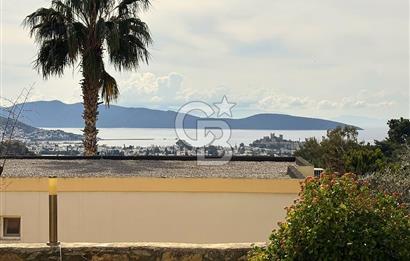 Bodrum Merkez'de Satılık Geniş Site İçi 2+1 Bahçe Katı Daire