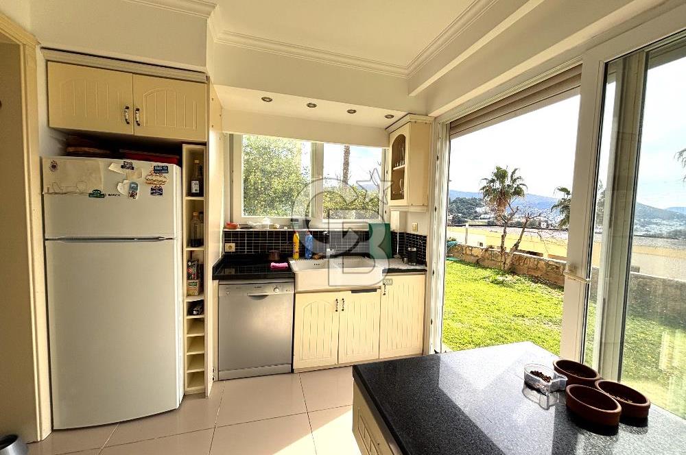 Bodrum Merkez'de Satılık Geniş Site İçi 2+1 Bahçe Katı Daire