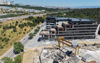 GEBZE MUTLUKENT'TE GÖKÇE VİTAL PLAZA'DA KİRALIK OFİS